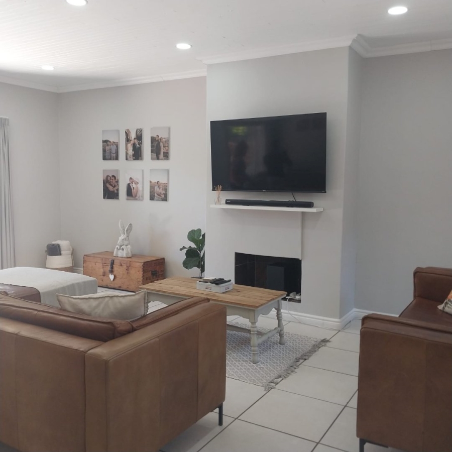 4 Bedroom Property for Sale in El Toro Park Northern Cape